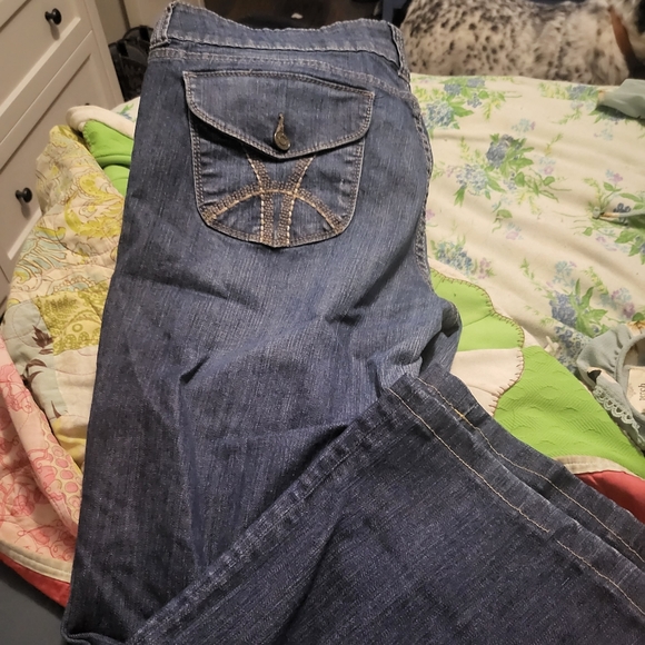 Kut from the Kloth - Picture 5 of 5